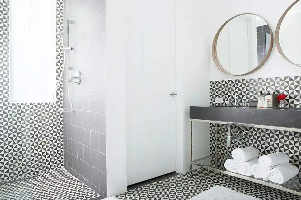 best harbour island hotels