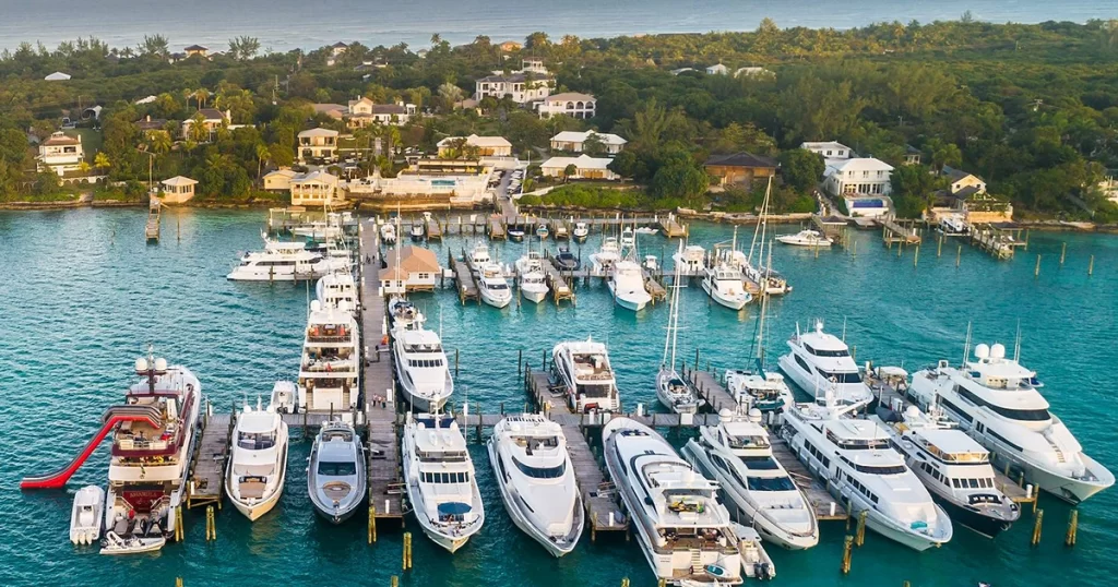 Romora Bay Marina in Harbour Island Bahamas