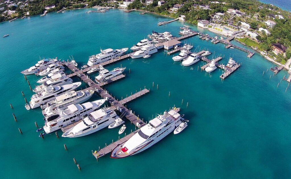 Romora Bay Marina , Harbour Island Bahamas