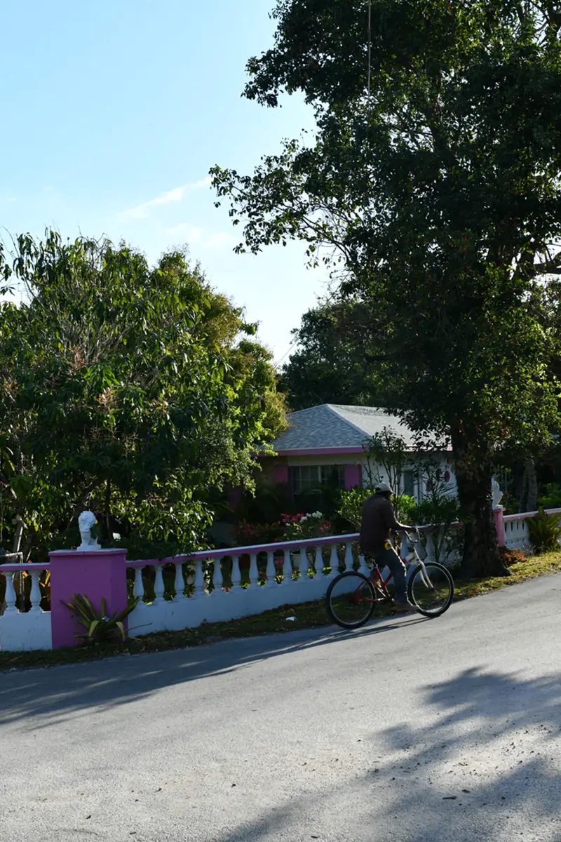 Walk in Harbour Island