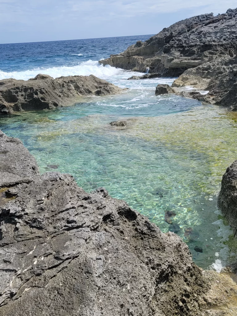 Queens Bath in Harbour Island Bahamas