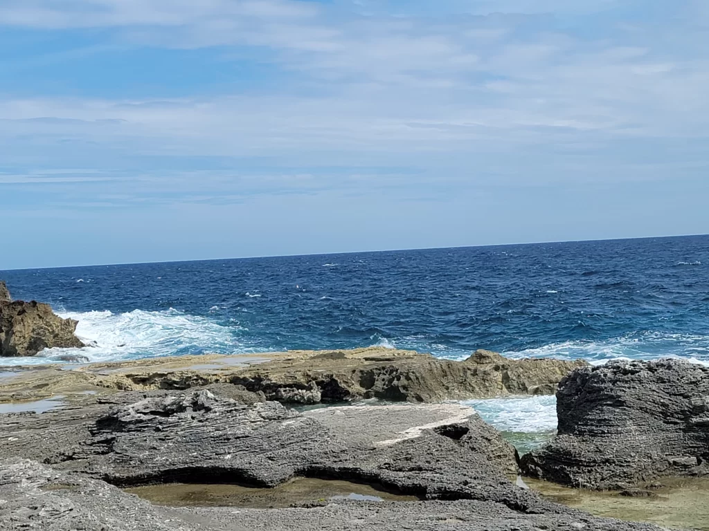 Queens Bath in Harbour Island Bahamas