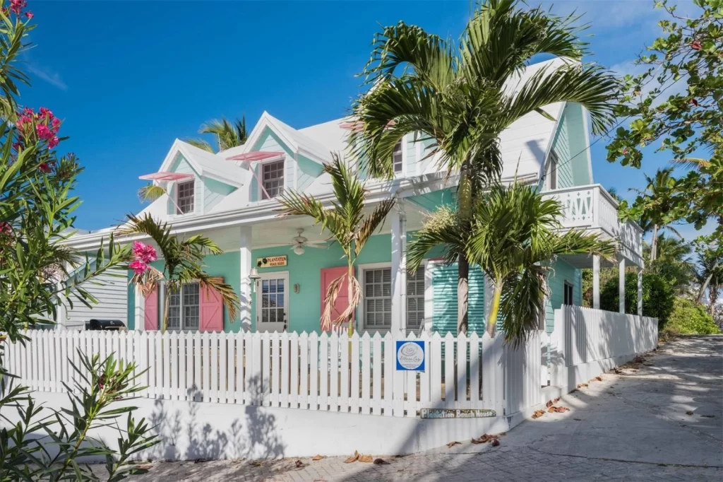 Colonial houses in Harbour Island Bahamas