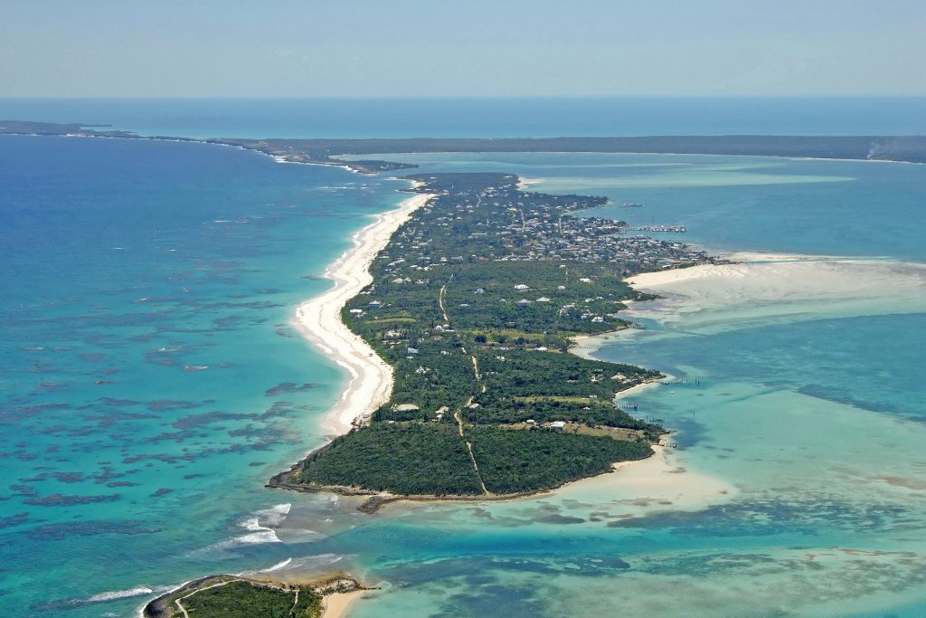 Harbour Island Bahamas a narrow island