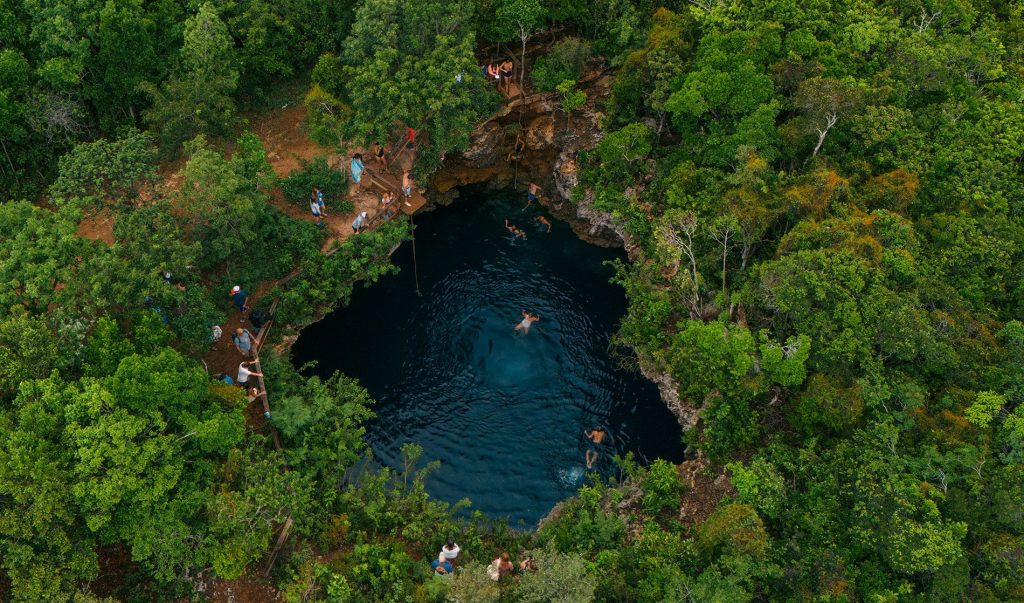 North Eleuthera Shapire Blue Hole